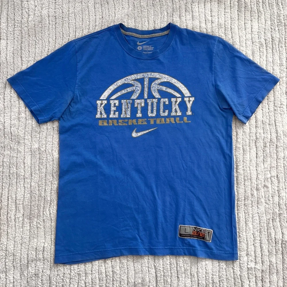 Vintage Nike blue spellout t-shirt, size L 🔥 - Picture 3 of 5